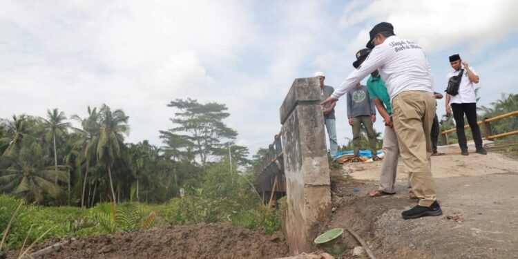 Perbaikan Oprit Jembatan di Tanjab Barat, Bupati Anwar Sadat: “Kami Utamakan Kualitas!”