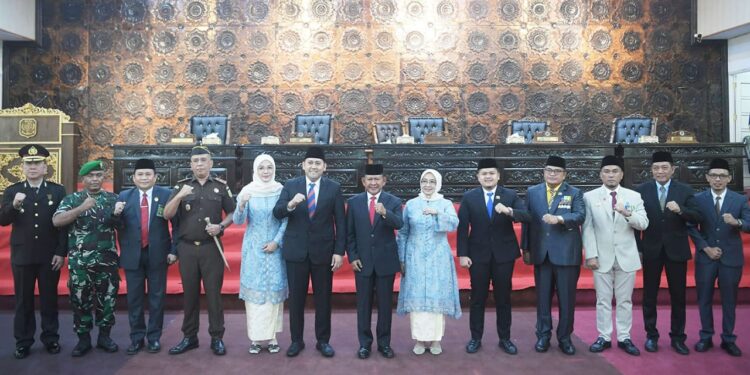 Hadiri Rapat Paripurna DPRD Merangin, Bupati M Syukur Tekankan Semangat Kebersamaan Merangin Baru