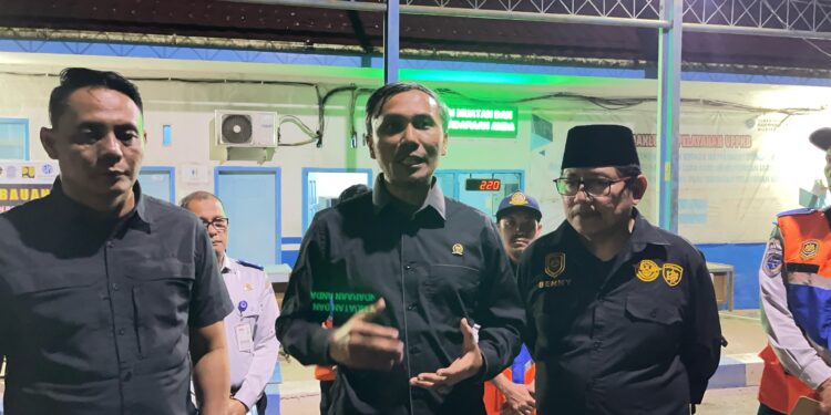 Soroti ODOL di Jembatan Timbang Muara Tembesi