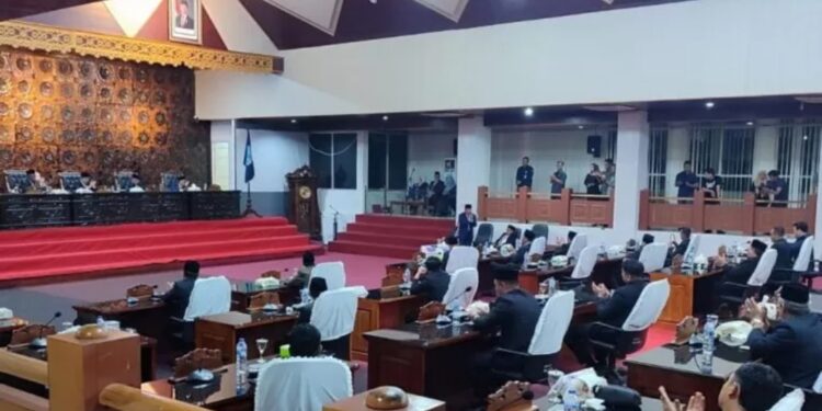 DPRD Merangin Gelar Paripurna Pengesahan Bupati dan Wakil Bupati Terpilih Hasil Pilkada Serentak 2024