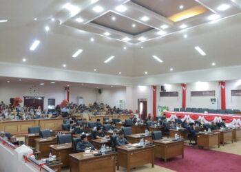 Ketua DPRD Tanjab Barat Tekankan Komitmen Kolaborasi dalam Paripurna Terkait LKPJ 2024