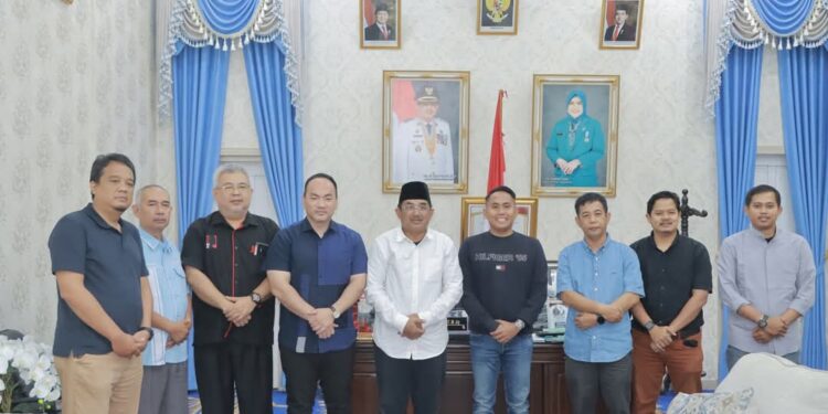 Dorong Investasi Ramah Lingkungan, DPRD dan Bupati Tanjab Barat Terima Audiensi Investor Energi Hijau