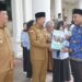 Langkah Awal ASN Baru, Bupati Anwar Sadat Serahkan SK dan Tegaskan Komitmen Pelayanan