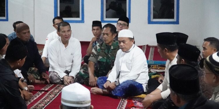 Pertisun Perdana di Kerinci, Gubernur Al Haris Bawa Pejabat Turun Langsung ke Dusun Serap Aspirasi Warga