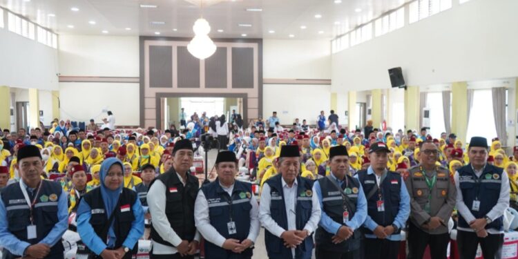 Lepas JCH Kloter 13, Wagub Sani: Jaga Fisik, Mental dan Kesehatan