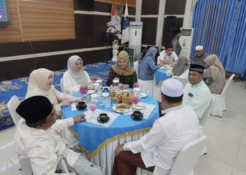 Bupati Anwar Sadat Gelar Open House Usai Salat Id, Silaturahmi Hangat Warnai Idul Adha di Tanjab Barat
