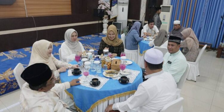 Bupati Anwar Sadat Gelar Open House Usai Salat Id, Silaturahmi Hangat Warnai Idul Adha di Tanjab Barat