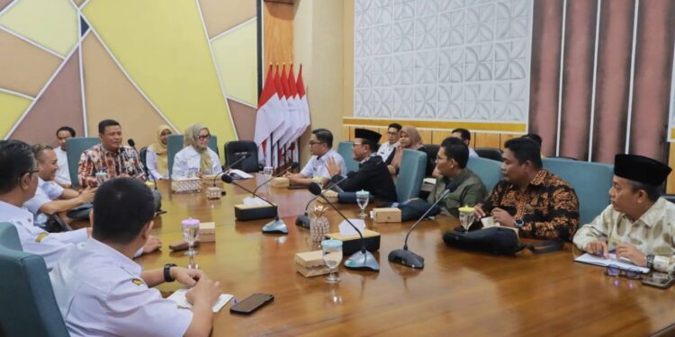 Wujudkan Generasi Unggul, Wabup Katamso Tinjau Youth Center Kota Padang