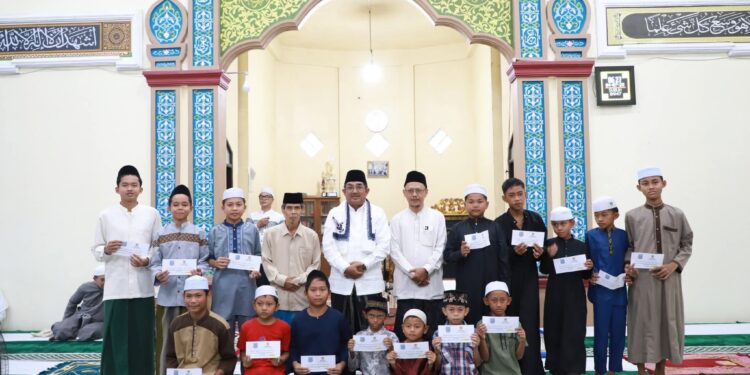 Rayakan HUT, Bupati Anwar Sadat Umumkan Operasi Katarak Gratis untuk Masyarakat Tanjab Barat