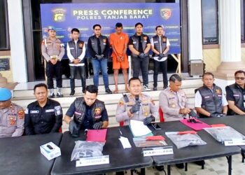 Kasus Pembunuhan Gegerkan Kampung Nelayan, Polres Tanjab Barat Ungkap Motif dan Amankan Barang Bukti