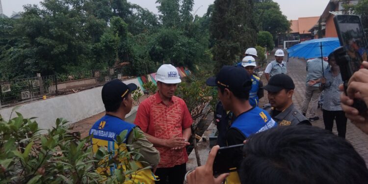Tinjau Proyek Pengurai Banjir. Edi Purwanto: Pekerjaan Harus Berkualitas, Jangan Pas Diketok-ketok Ambrol