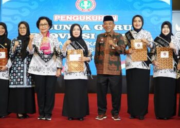 Hj. Hesti Haris: Ibunda Guru Pilar Moral Pendidikan Holistik di Provinsi Jambi