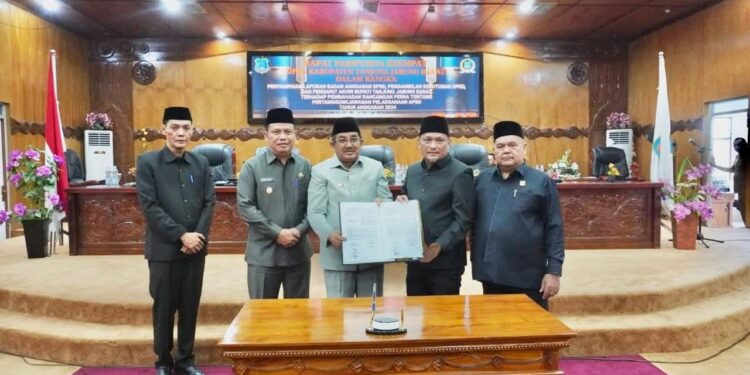 DPRD Tanjab Barat Gelar Paripurna Keempat, Sampaikan Laporan Banggar dan Pendapat Akhir Bupati Atas Pertanggungjawaban APBD 2024