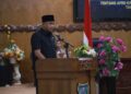 Sekda Hermansyah Sampaikan Nota Pengantar Ranperda APBD 2026 di Paripurna DPRD Tanjab Barat