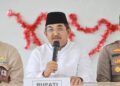 Ringankan Beban Warga, Bupati Tanjab Barat Bagikan Paket Sembako di Merlung, Tungkal Ulu, dan Muara Papalik