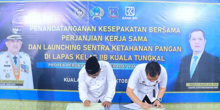 Dorong Pemasyarakatan Humanis, Bupati Anwar Sadat Teken Kesepakatan Bersama dengan Ditjenpas Jambi