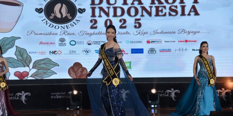 DINDA GUSTI SABILLA DARI JAMBI RAIH DUA GELAR SEKALIGUS DI AJANG DUTA KOPI INDONESIA 2025