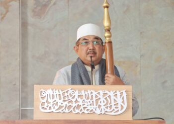 Dari Mimbar Masjid Al Anwar, Bupati Anwar Sadat Ingatkan Pentingnya Berubah dan Berinovasi