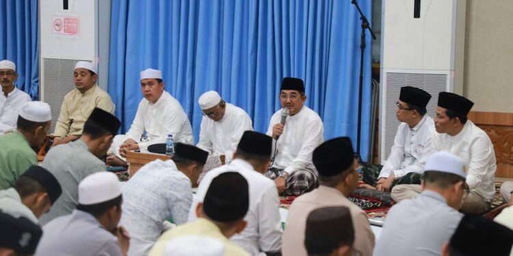 Momentum Ramadan, Bupati Anwar Sadat Ajak Akademisi Universitas Jambi Bangun Generasi Cerdas Tanjab Barat