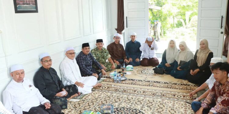 Bupati Anwar Sadat Ungkap Kedekatan dengan KH. Hasan Basri bin Sahari di Peringatan 40 Hari Wafatnya