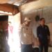 Bupati Tanjab Barat Serahkan Bantuan dan Tinjau Bedah Rumah, Warga Terharu