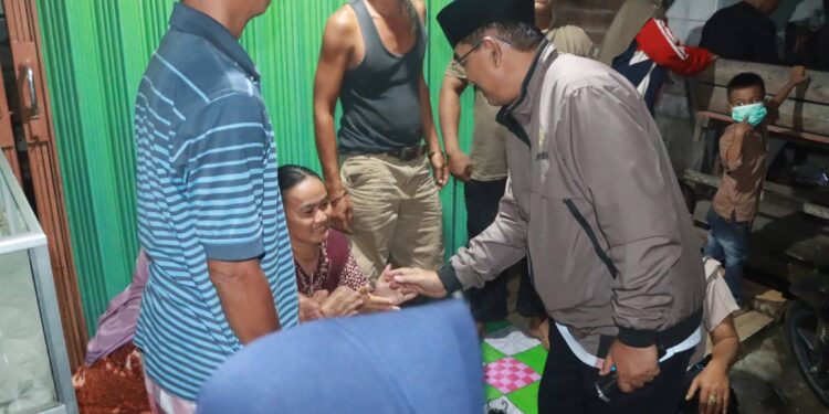Bupati Tanjab Barat Turun Tangan, Pastikan Kebutuhan Korban Kebakaran Terpenuhi