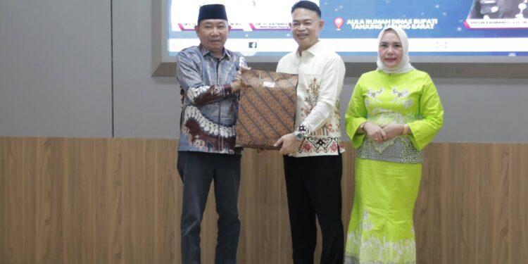 Apresiasi dan Harapan Baru, Ketua DPRD Tanjab Barat Hadiri Perpisahan Kajari