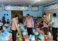 Sinergi Penanganan Bencana, Polres Tanjab Barat Salurkan Bantuan untuk Korban Kebakaran Teluk Nilau