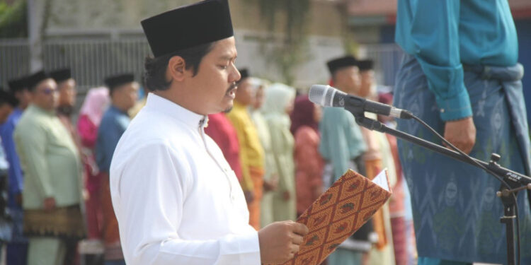 Upacara HUT ke-69 Provinsi Jambi, Ketua Komisi II DPRD Tanjabbar Bacakan Naskah Deklarasi Rakyat Jambi