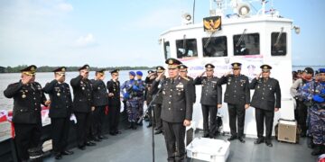 Hari Bhayangkara di Jambi Penuh Makna, Wakapolda Pimpin Aksi Sosial dan Konservasi Laut di Tanjab Barat