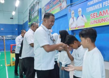 Kontingen PBSI Tanjab Barat Resmi Dilepas, Sekda Tekankan Disiplin dan Mental Juara di Ajang PB Pratama Open