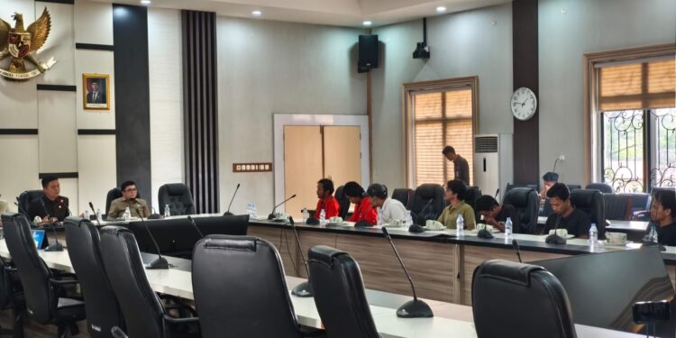 DPRD Provinsi Gelar Dialog Terbuka Bersama GMNI