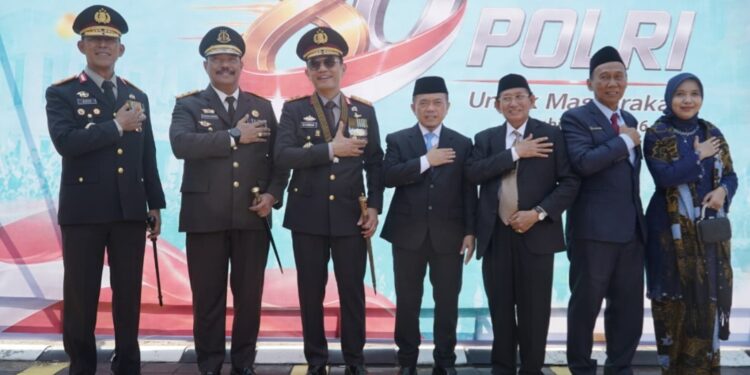 Hadiri Upacara HUT Bhayangkara ke 80, Al Haris Apresiasi Pengabdian Polri untuk Bangsa dan Daerah