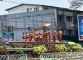ISPU di Jambi Semakin Mengkhawatirkan, Patung Penarinpun Dipasangi Masker